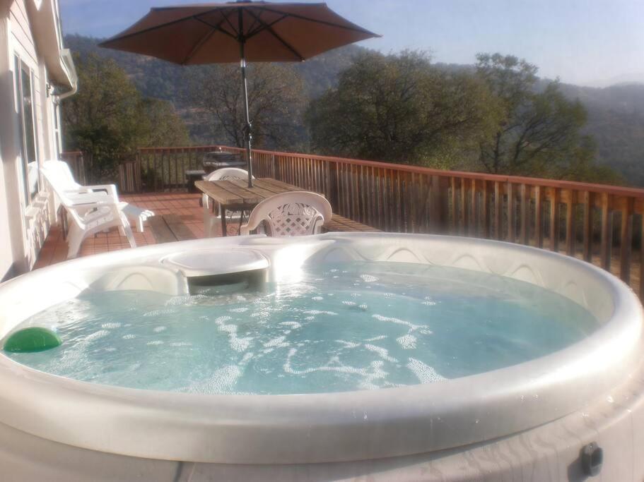 Mariposa Ridge Retreat Villa Luaran gambar
